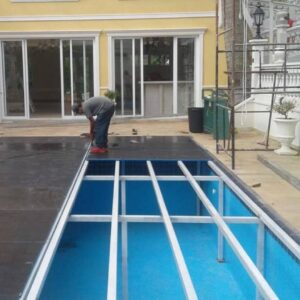 Aluguel de tablado de vidro Estrutura para piscina Locação de tablados Cobertura transparente para eventos São Paulo e Região Opções Coberturas