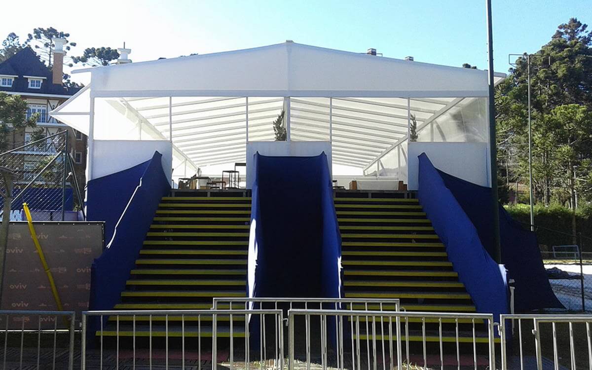 Cobertura estrutura de Tenda - Locação de tenda Area de jantar - Cobertura transparente para eventos em São Paulo e Região Opções Coberturas