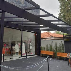 Cobertura frente de loja - locação cobertura transparente para eventos comerciais - Cobertura área de loja - São Paulo Opções Coberturas