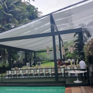 Cobertura Transparente Com Forração em Carpete Para Eventos - Cobertura transparente com tecido sobreposto, e piso com forração em carpete - Opcoes coberturas